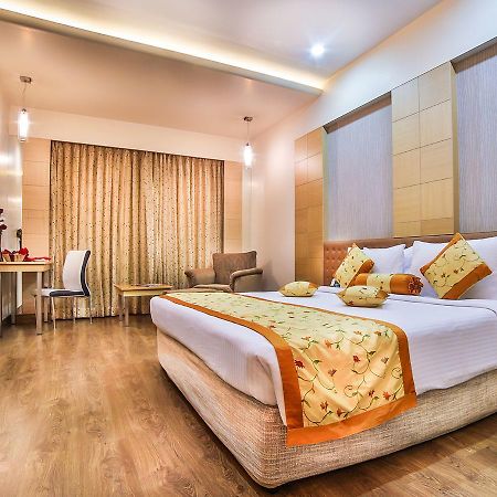 Ramoji Film City- Sitara Luxury Hotel Pedda Ambarpet Bagian luar foto