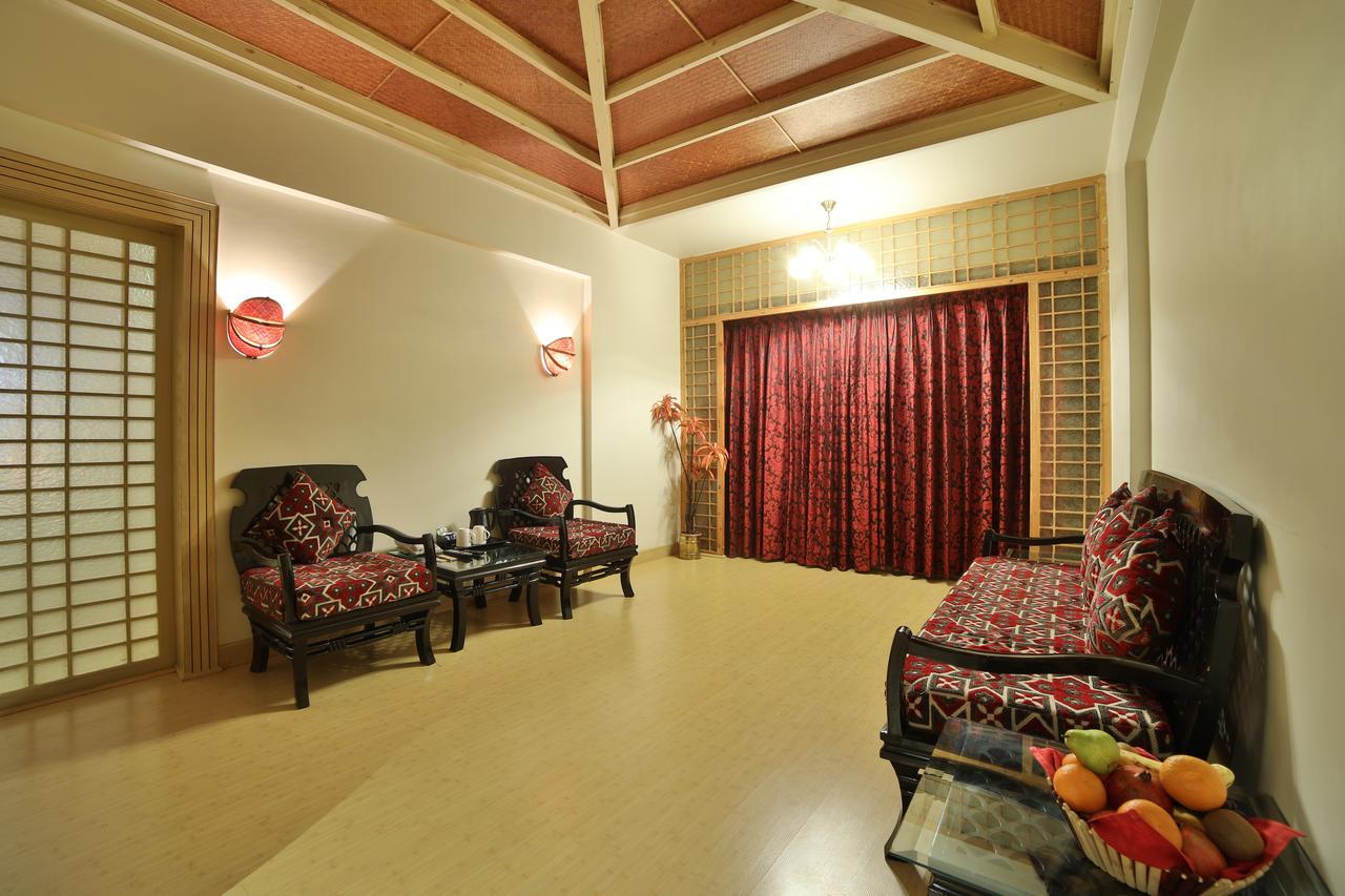 Ramoji Film City- Sitara Luxury Hotel Pedda Ambarpet Bagian luar foto