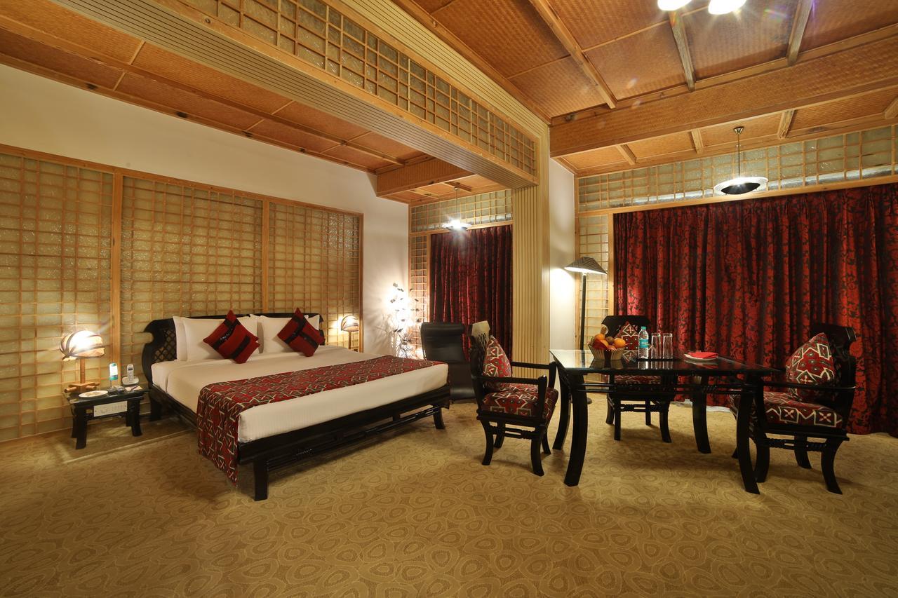 Ramoji Film City- Sitara Luxury Hotel Pedda Ambarpet Bagian luar foto