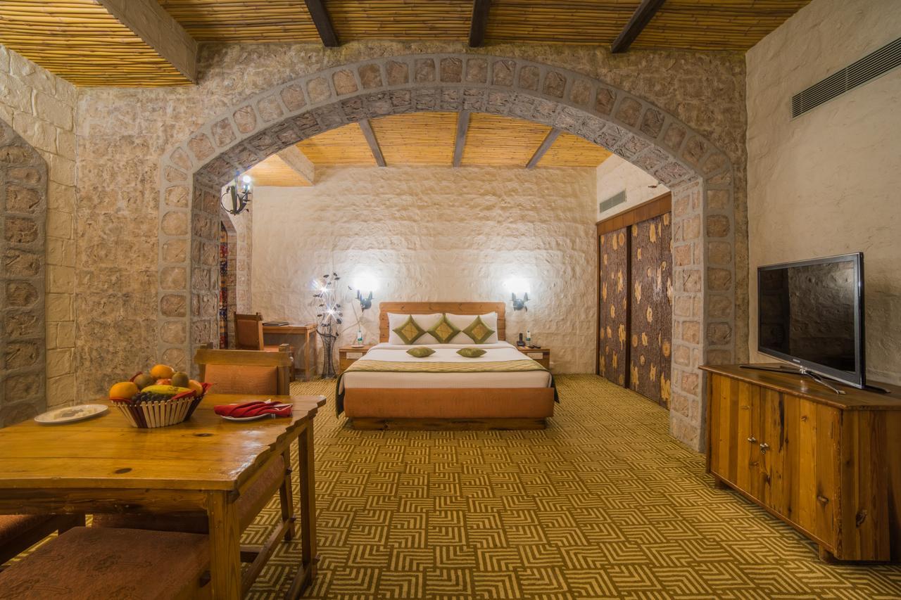 Ramoji Film City- Sitara Luxury Hotel Pedda Ambarpet Bagian luar foto