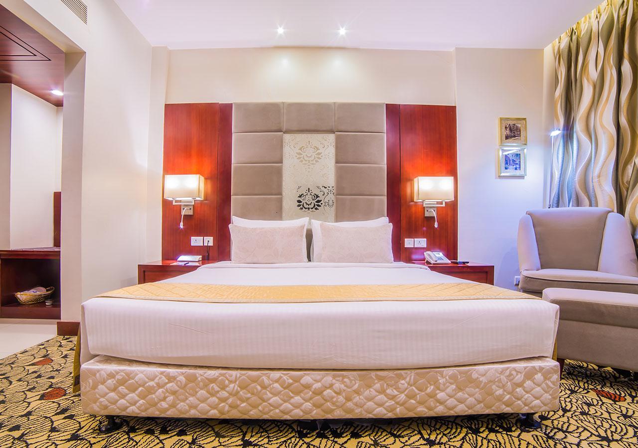 Ramoji Film City- Sitara Luxury Hotel Pedda Ambarpet Bagian luar foto